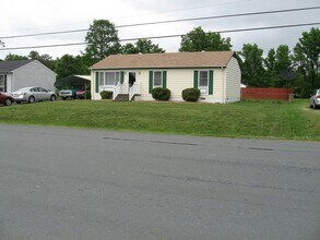 Building Photo - 706 S Kalmia Ave