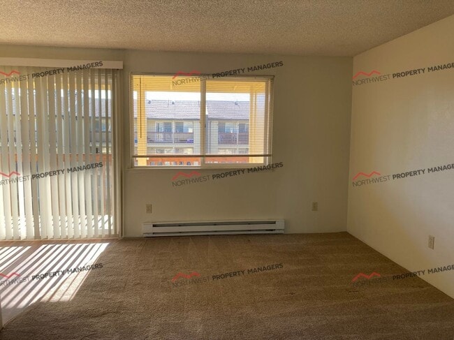 Interior Photo - r45a Laurel Court Apts.