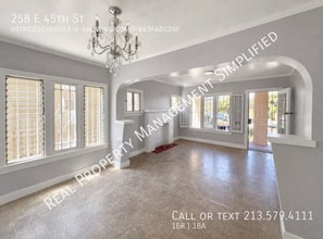 Building Photo - 258 E 45th St