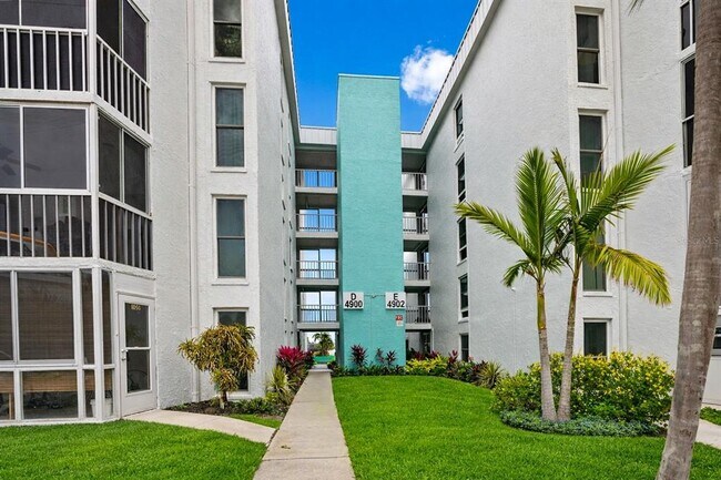 Foto del edificio - 4908 38th Way S