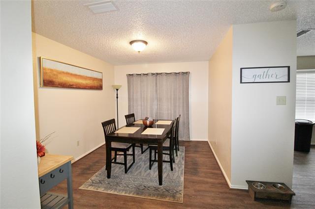 Foto del edificio - 910 Elliott Dr