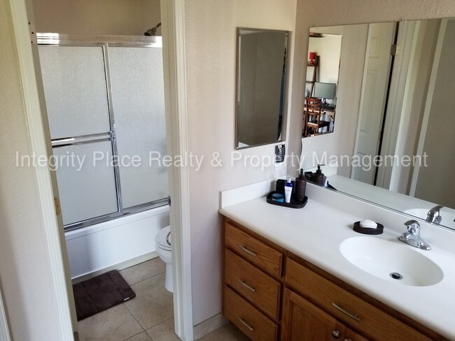 Building Photo - 2040 Las Colinas Cir