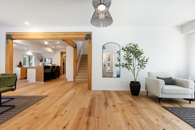 Foto del edificio - Open Concept Historic Home in Downtown Boz...