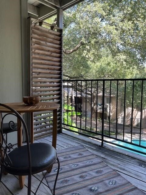 Private Deck Overlooking Pool - 3018 S 1st St