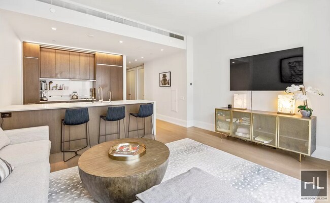 Foto del edificio - 301 EAST 50 STREET