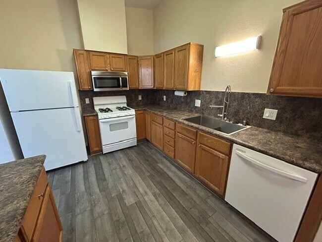 Foto del edificio - 2406 W Prospect Ave