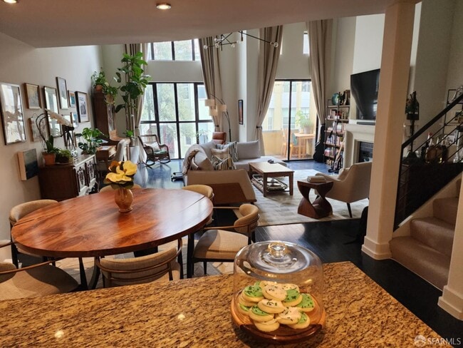 Building Photo - 74 Brady St