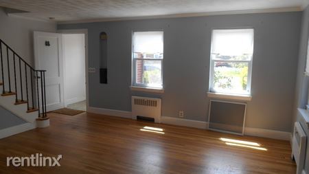Building Photo - 2 br, 1 bath Townhome - 17 Payne Rd
