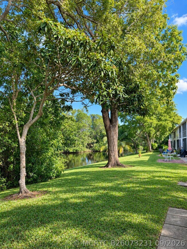 Building Photo - 370 Durham Cir