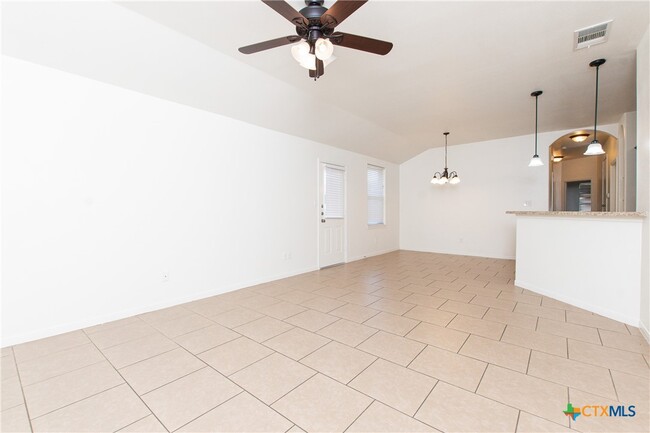 Building Photo - 4602 Cambridge Dr