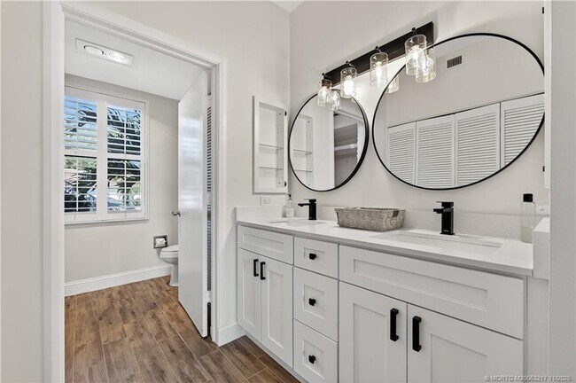 Foto del edificio - 13438 Harbour Ridge Blvd
