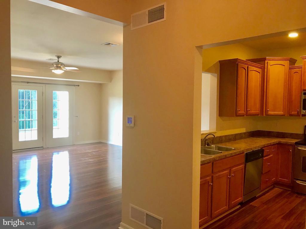 Foto principal - 2060 Deer Run Dr