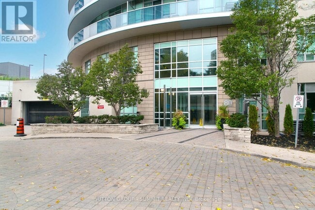 Building Photo - 80 Absolute Ave