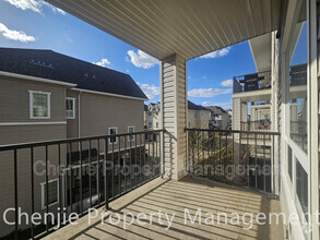 Building Photo - 7331 Terwillegar Dr S NW