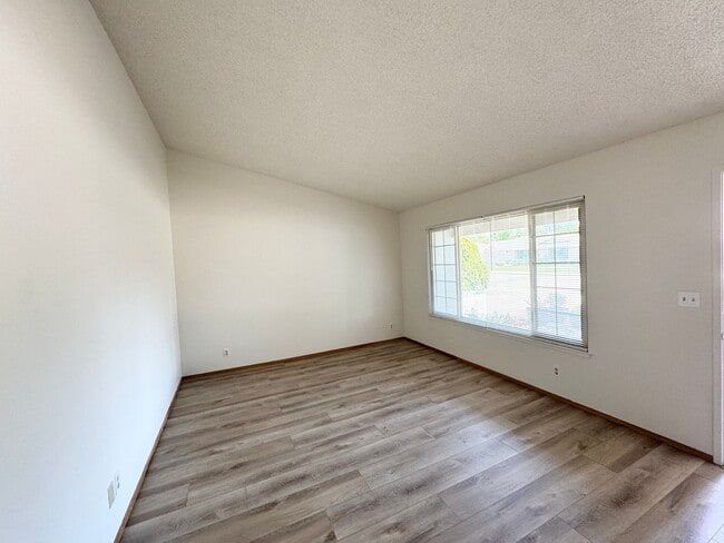 Building Photo - Great Shape Single Family Home in South Livermore