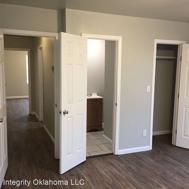 Building Photo - 4 br, 2 bath House - 445 NW 119th Street