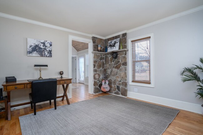 Building Photo - 308 Ballston Ave