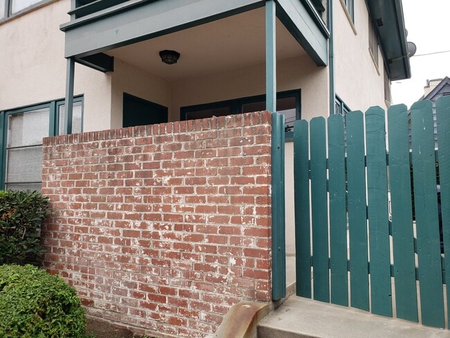 Building Photo - 4243 Radford Ave