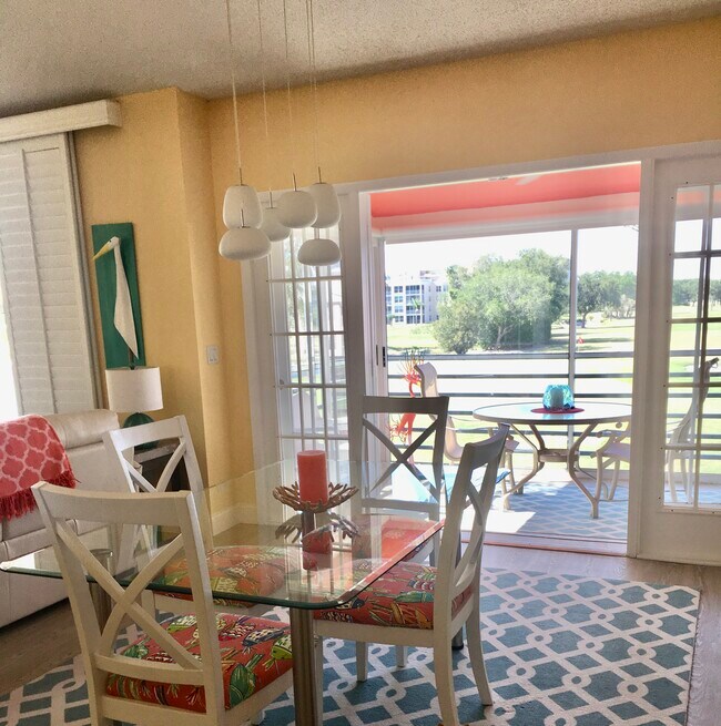 Building Photo - 4330 Pinebrook Cir