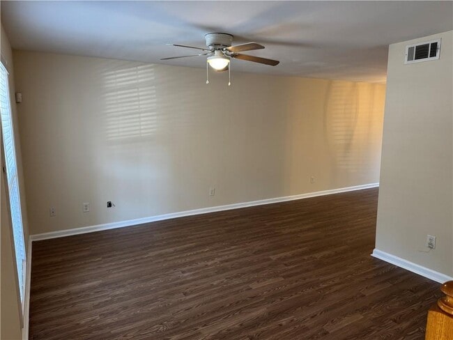 Foto del edificio - 710 Summer Pl NW