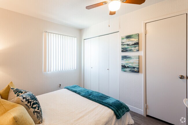 1HAB, 1BA - 450 ft² - Elevate at South Mountain