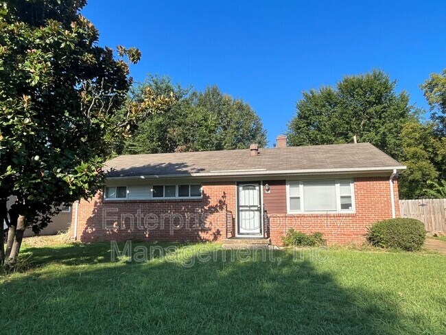 Building Photo - 447 McDermitt Rd