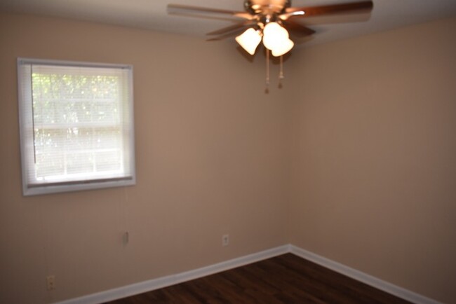 Building Photo - Great Home in Summerville!