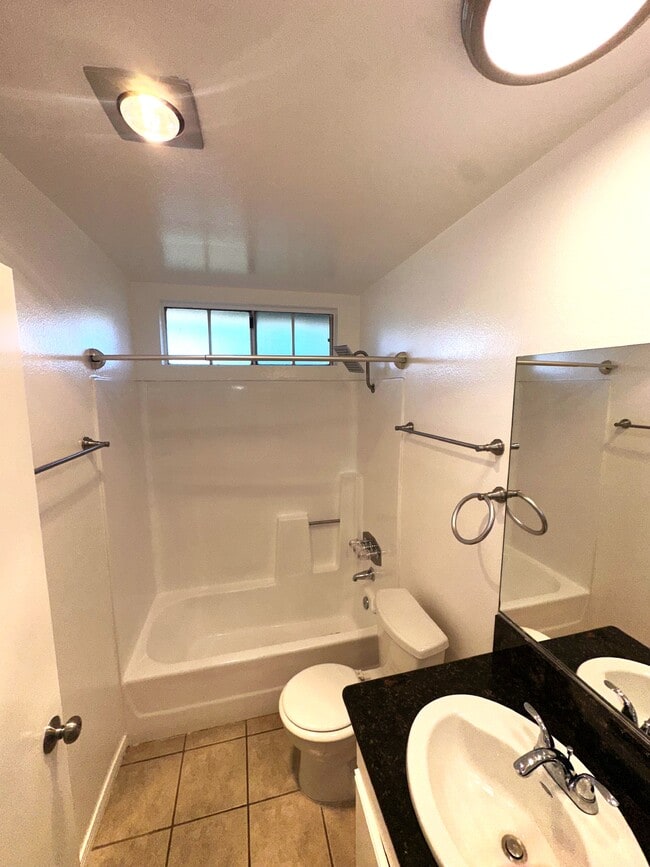 Building Photo - 8722 Burton Way