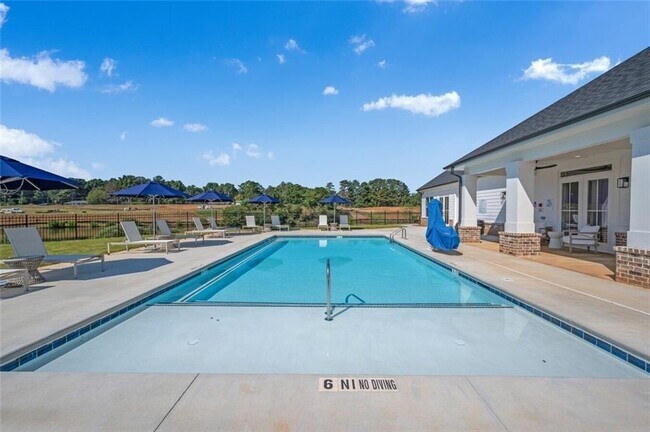 Foto del edificio - 10 American Ave