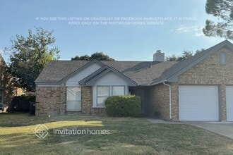 Building Photo - 7818 Spinnaker Cove