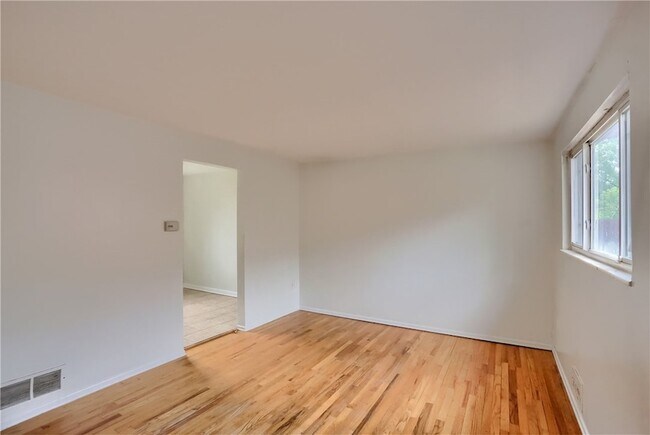 Foto del edificio - 442 Brierly Ln
