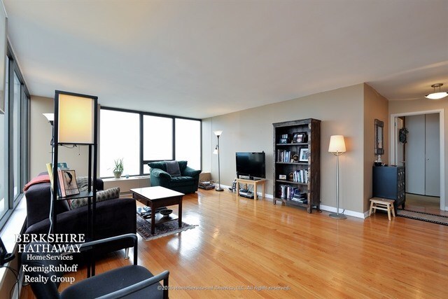 Foto del edificio - 2800 N Lake Shore Dr