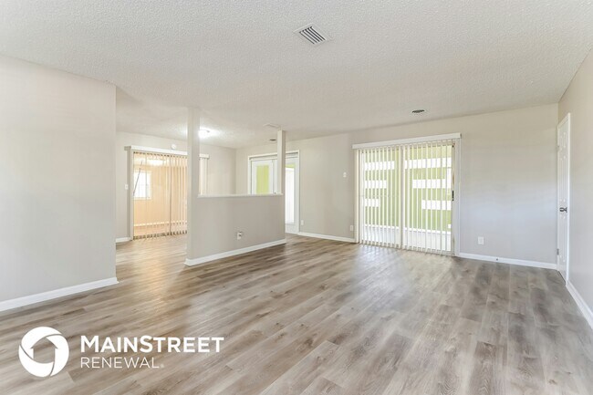 Foto del edificio - 4433 Lane Ave S