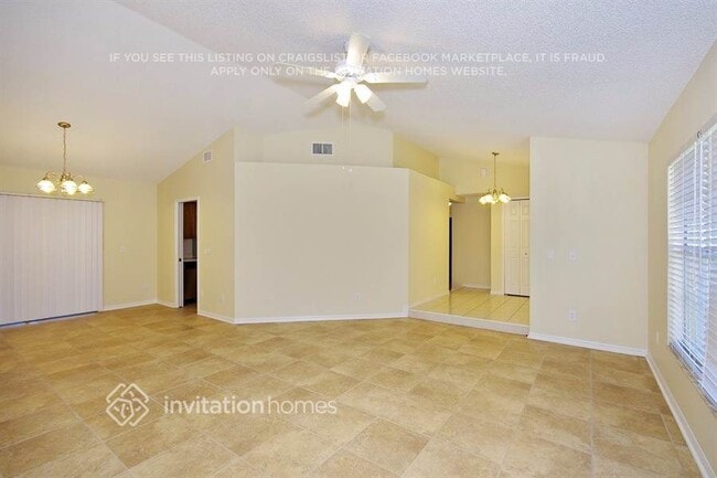 Foto del edificio - 20407 Melville St