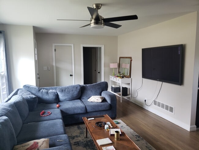 Sala de estar - 10 Sir Abbott St