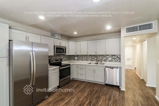 Foto del edificio - 3146 W Cactus Rd