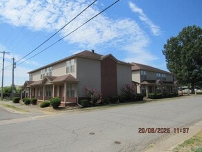 Building Photo - 1165 Mill St