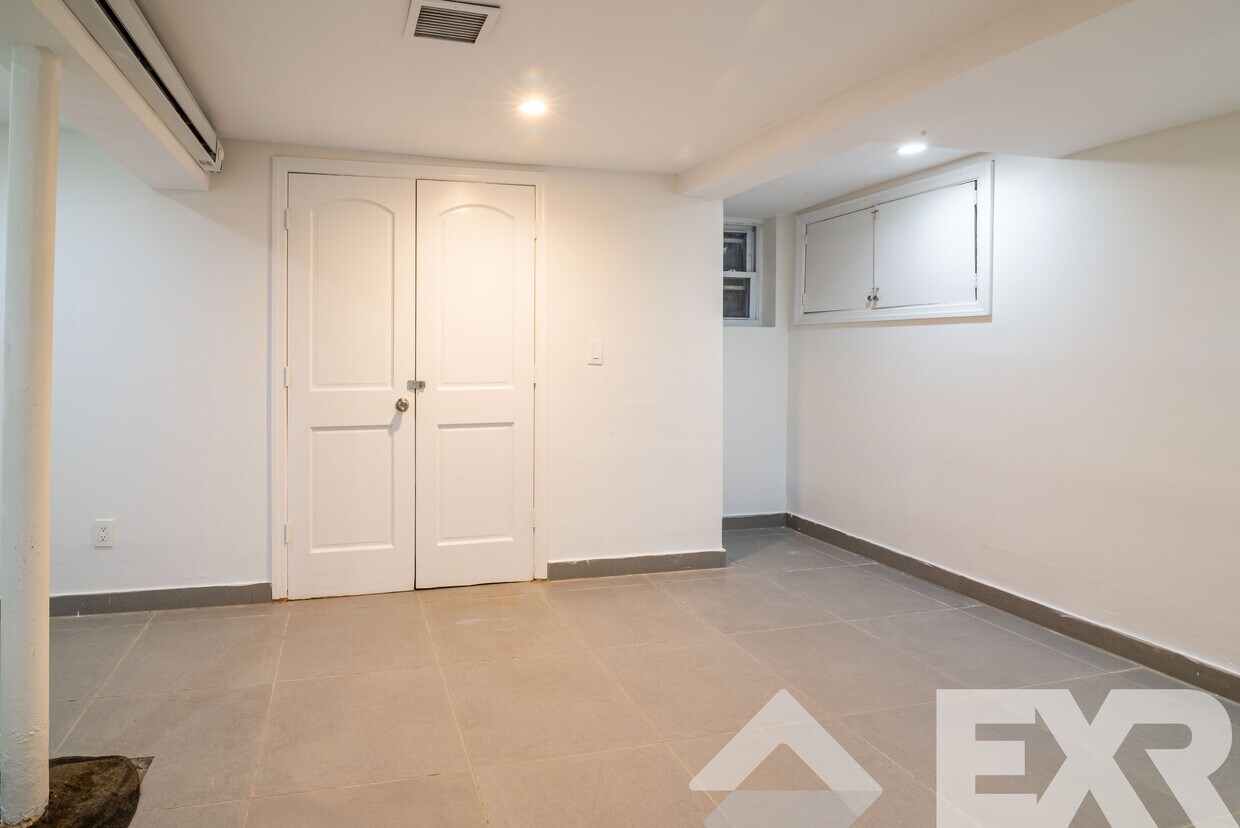 Foto principal - 443 Franklin Ave