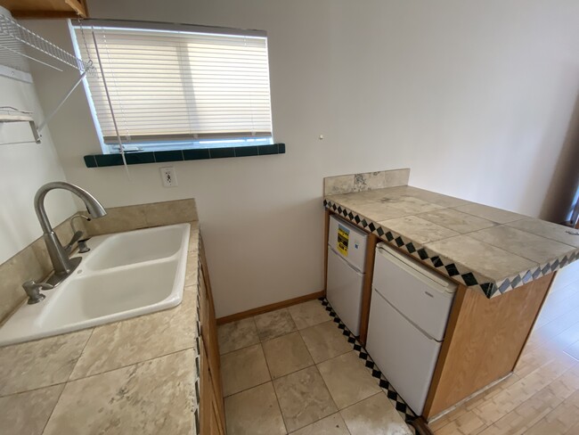 Kitchen - 11950 Rochester Ave