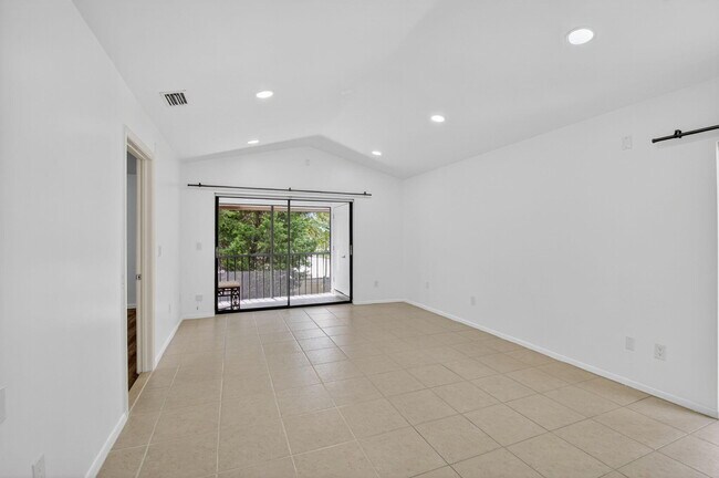 Foto del edificio - 5151 W Club Cir