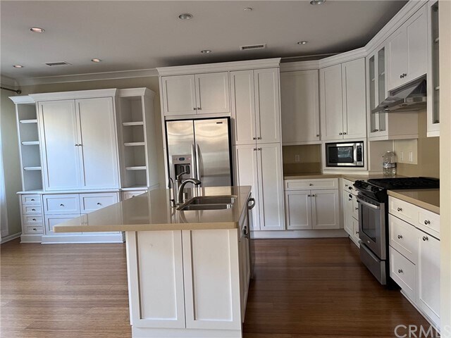 Building Photo - 205 Kempton