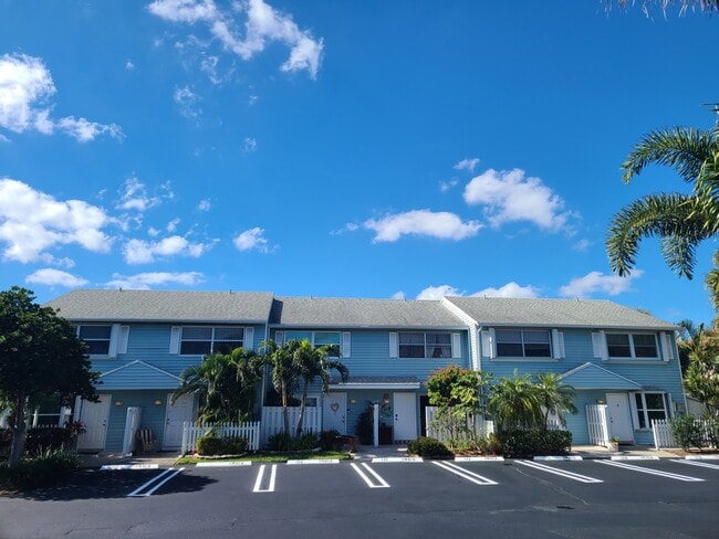 Photo - 2643 NE 15th St Townhome