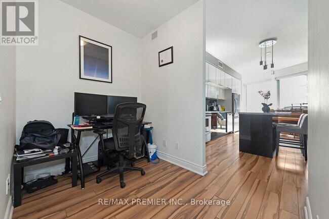 Building Photo - 80 Marine Parade Dr