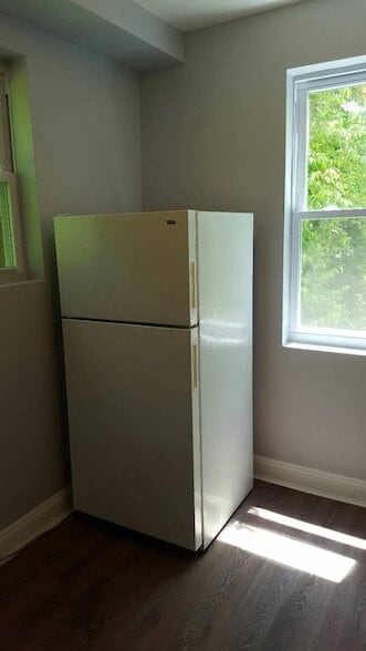 Building Photo - 420 Littleworth Ln