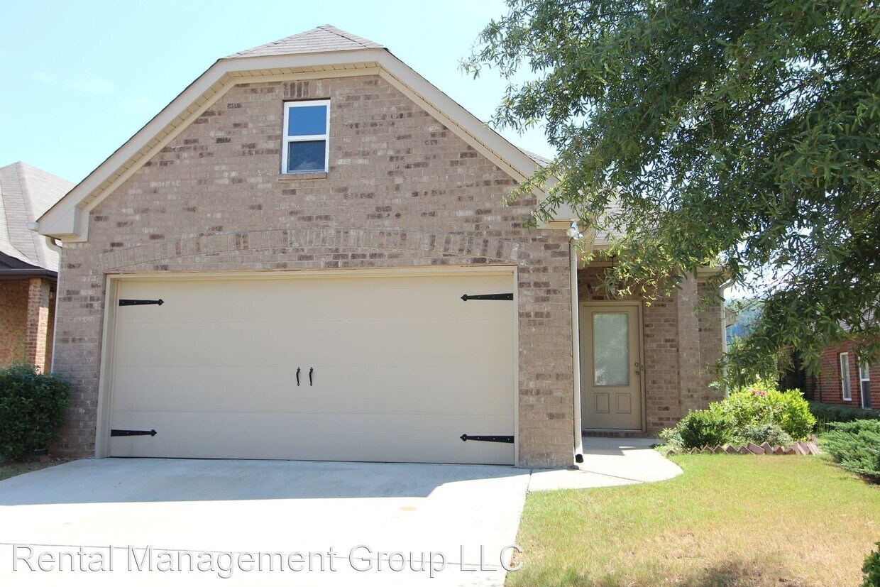 3 br, 2 bath House 2729 Oxmoor Glen Drive House Rental in