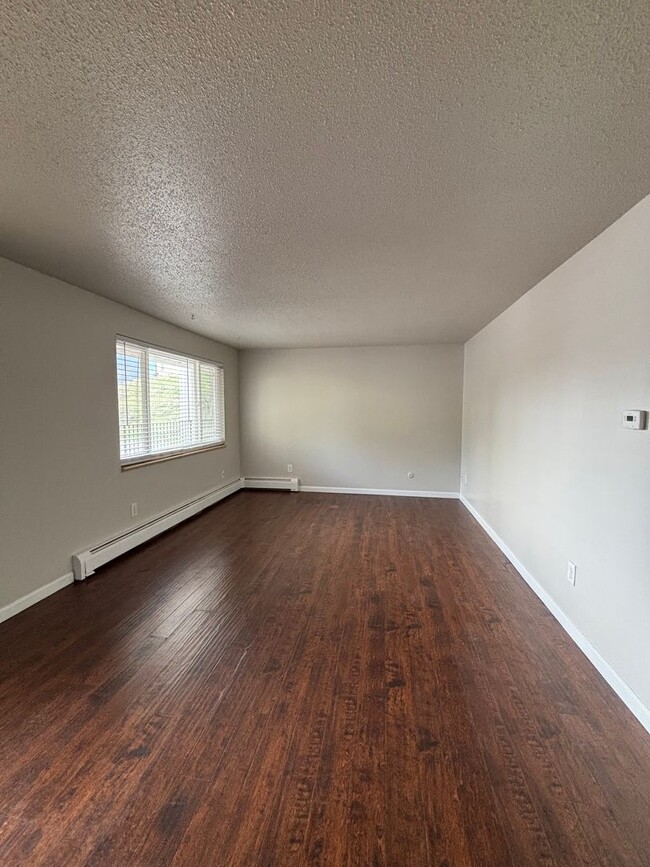 Building Photo - 903 Fontmore Rd
