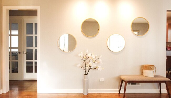 Building Photo - 5 Bed 3 Bath | Denver Cheery Creek | Mid-c...
