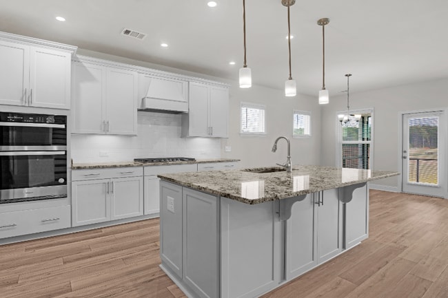 Building Photo - 340 Dendron Dr