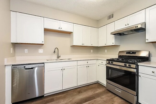 Foto del edificio - 1649 Roman Point Dr