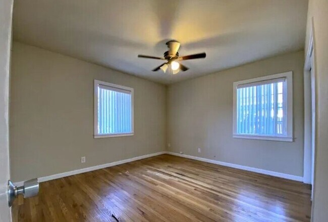 Foto del edificio - 2664 Larkspur Ln